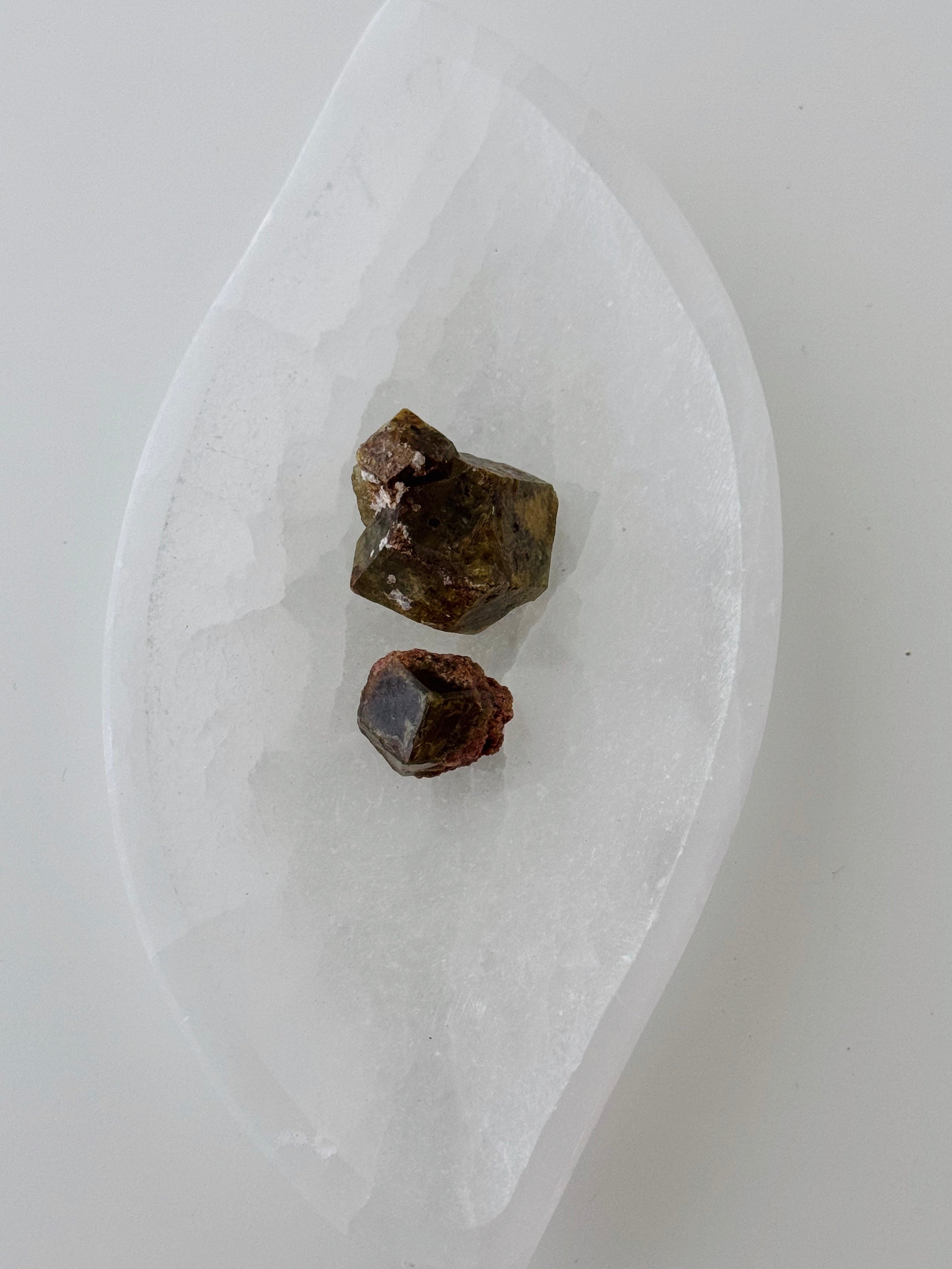 Green Garnet (Unpolished)